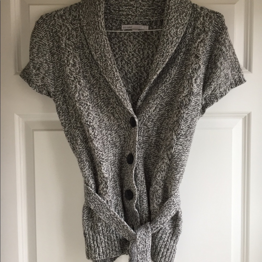 ⏰ Old Navy Short sleeve sweater